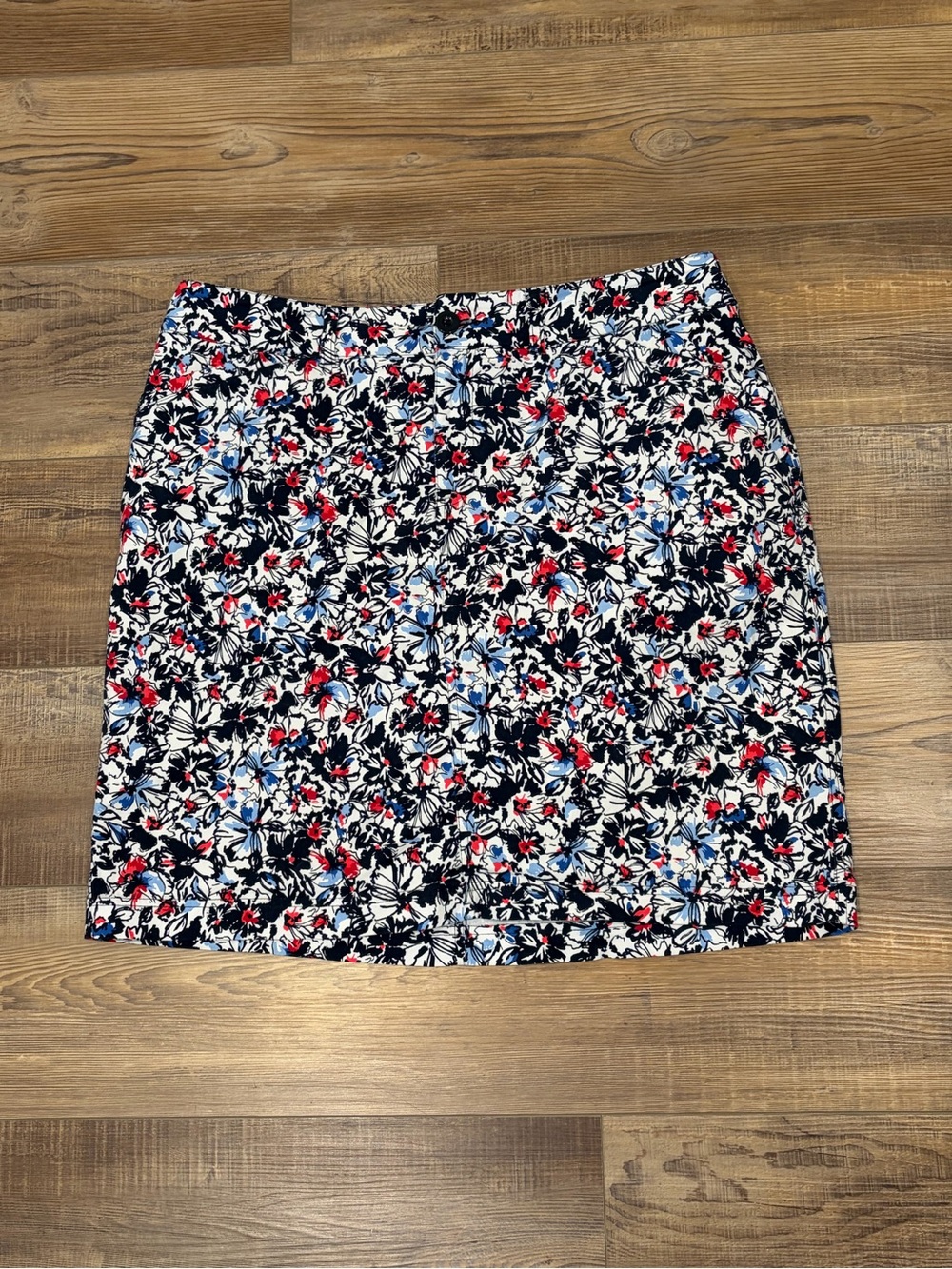 CJ Banks Floral Mini Skirt skort- Navy blue, Red & White Shorts lining 16W